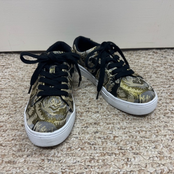 Isaac Mizrahi Shoes - Isaac Mizrahi Black and Gold Sneakers with Unique Design